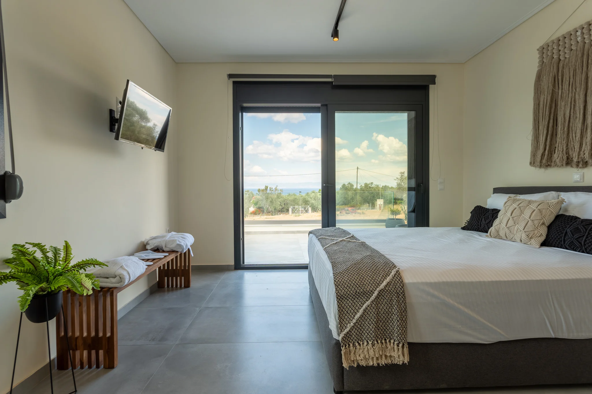 eros sea view residences img1